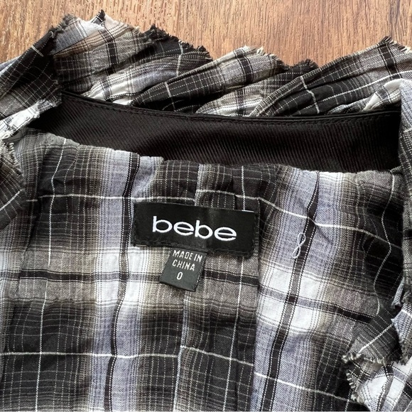 Y2k Bebe Black and White Plaid Cropped Vest Skirt Matching Set - Picture 3 of 10